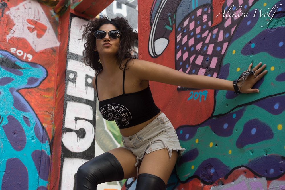 MODELLING IN BANGKOK 